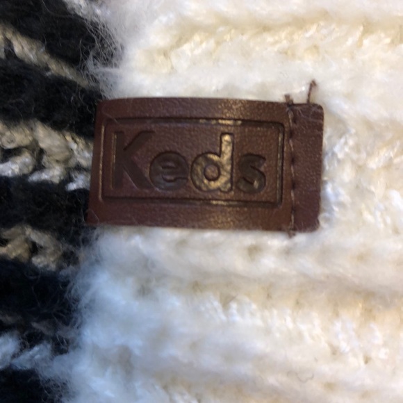 White and Black Winter Hat - Picture 3 of 8